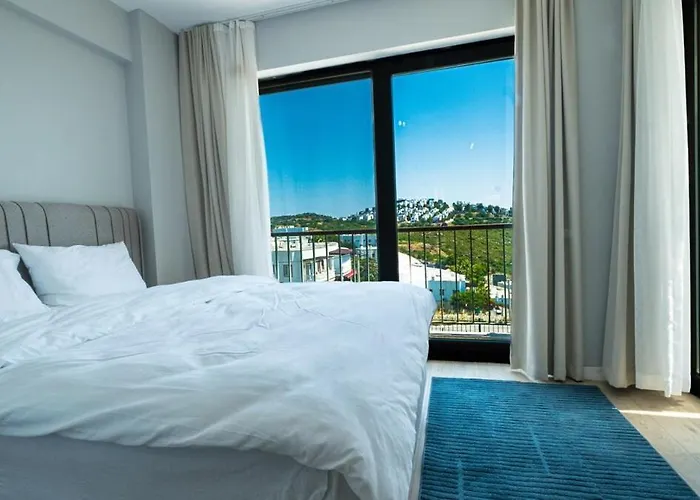 Zuma Private Pool & Бодрум